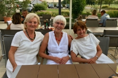 Weiss - 22 Weiss - 22